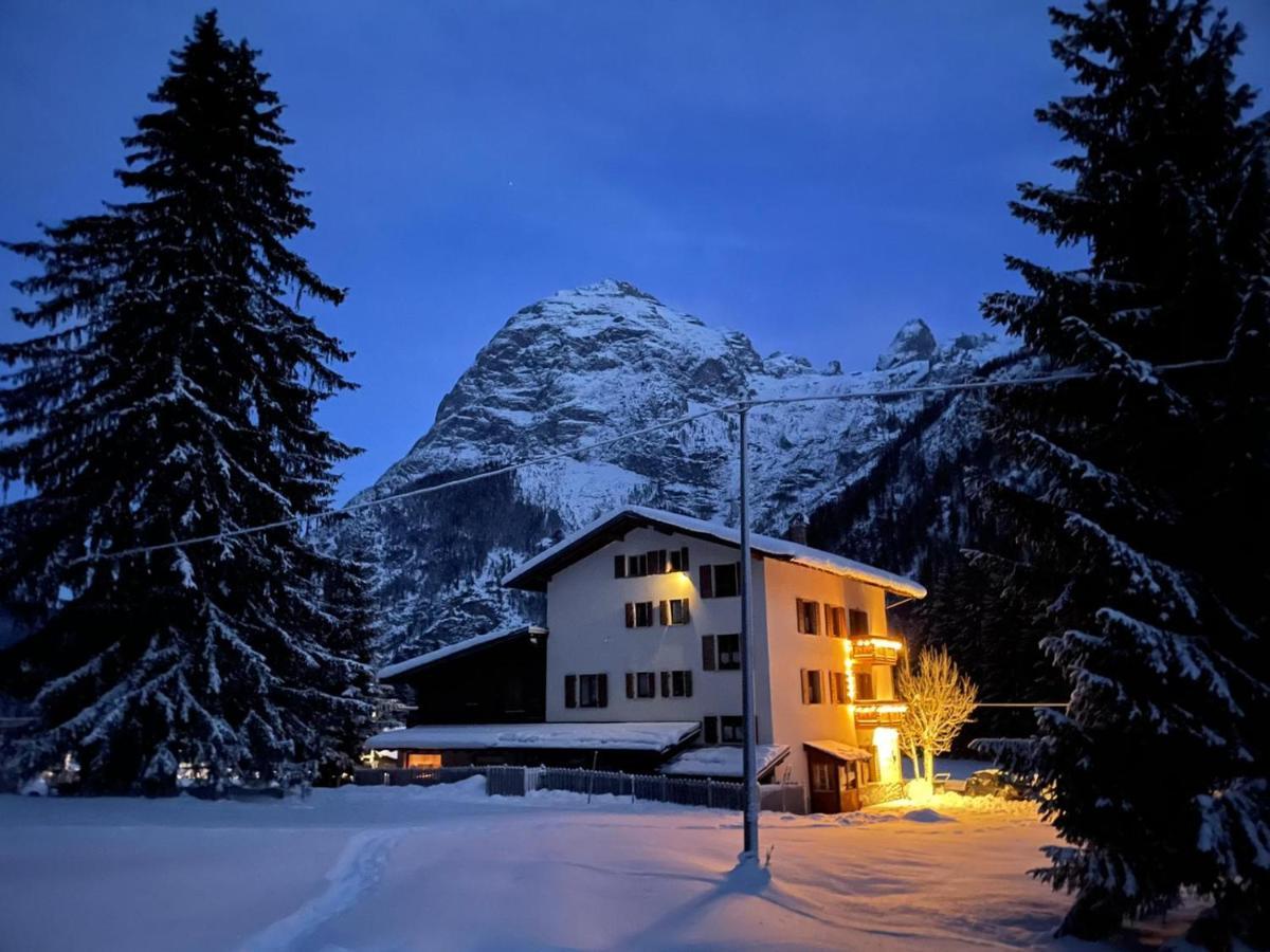 Al Cervo Albergo - Hotel Stabiziane Екстериор снимка